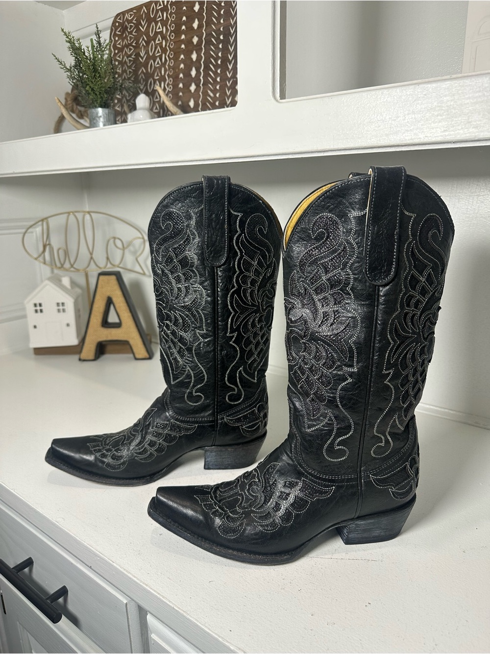 Cavender's Cowboy Boots Womens 7 Black Leather Western Cowgirl Boots Embroidered